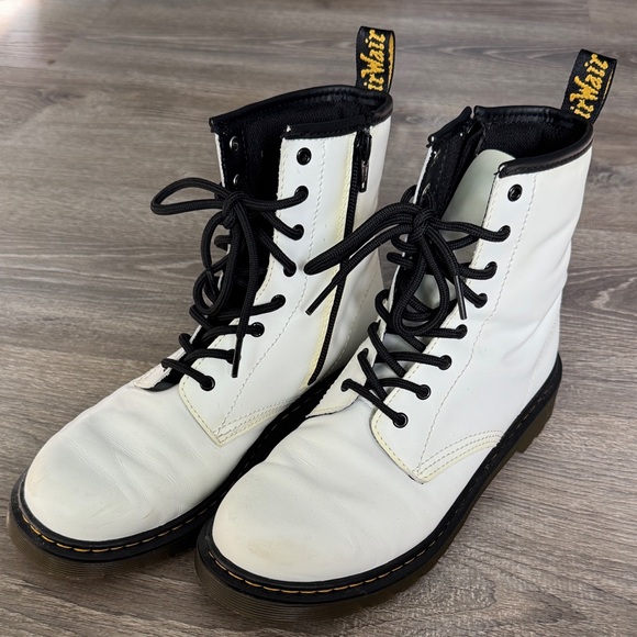 Dr. Martens Shoes - Doc Martens 1460 SMOOTH LEATHER LACE UP BOOTS